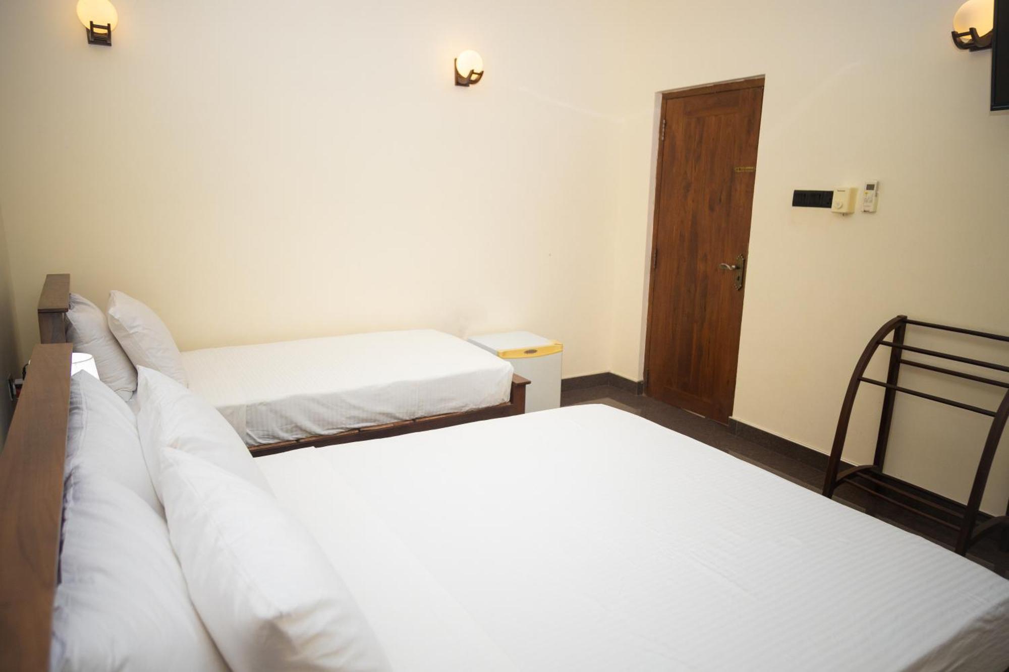 Marathona Tourist Resort - Anuradhapura Ngoại thất bức ảnh